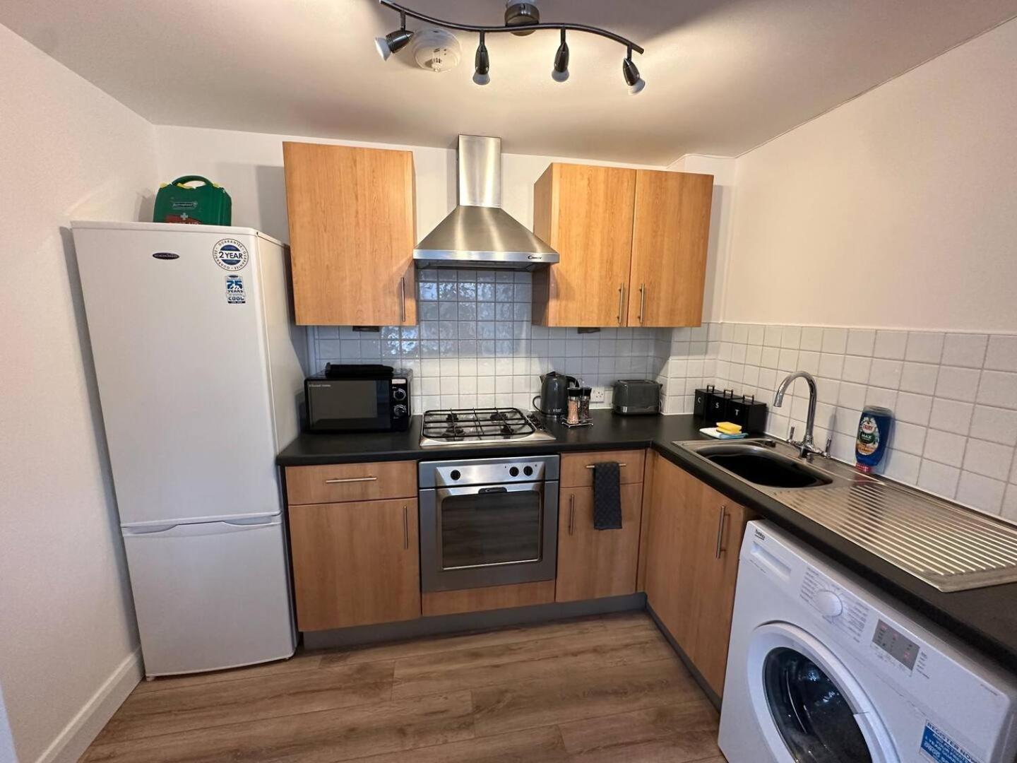 2Br City Side Apartment Belfast Exterior foto